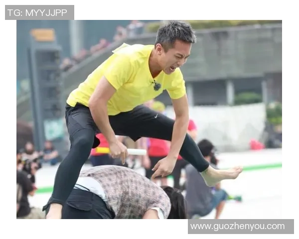 足球明星加盟跑男综艺节目展现运动魅力与幽默风采的精彩瞬间